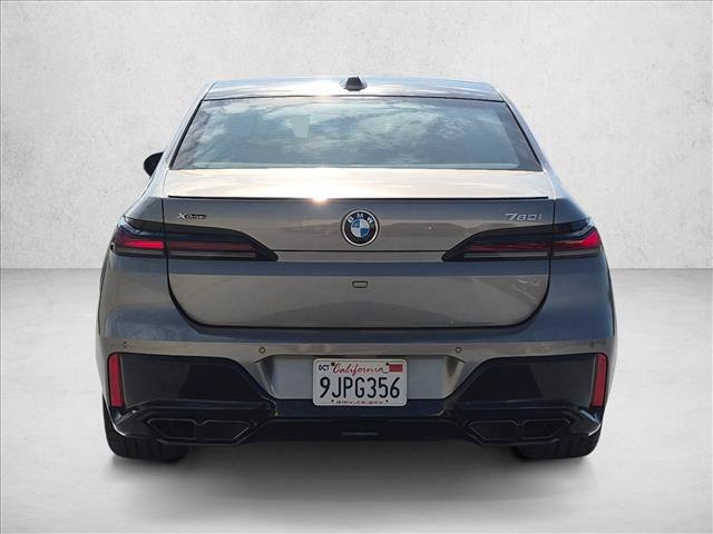 Used 2023 BMW 760i xDrive w/ Luxury Rear Seating Package AWD/4WD image 6