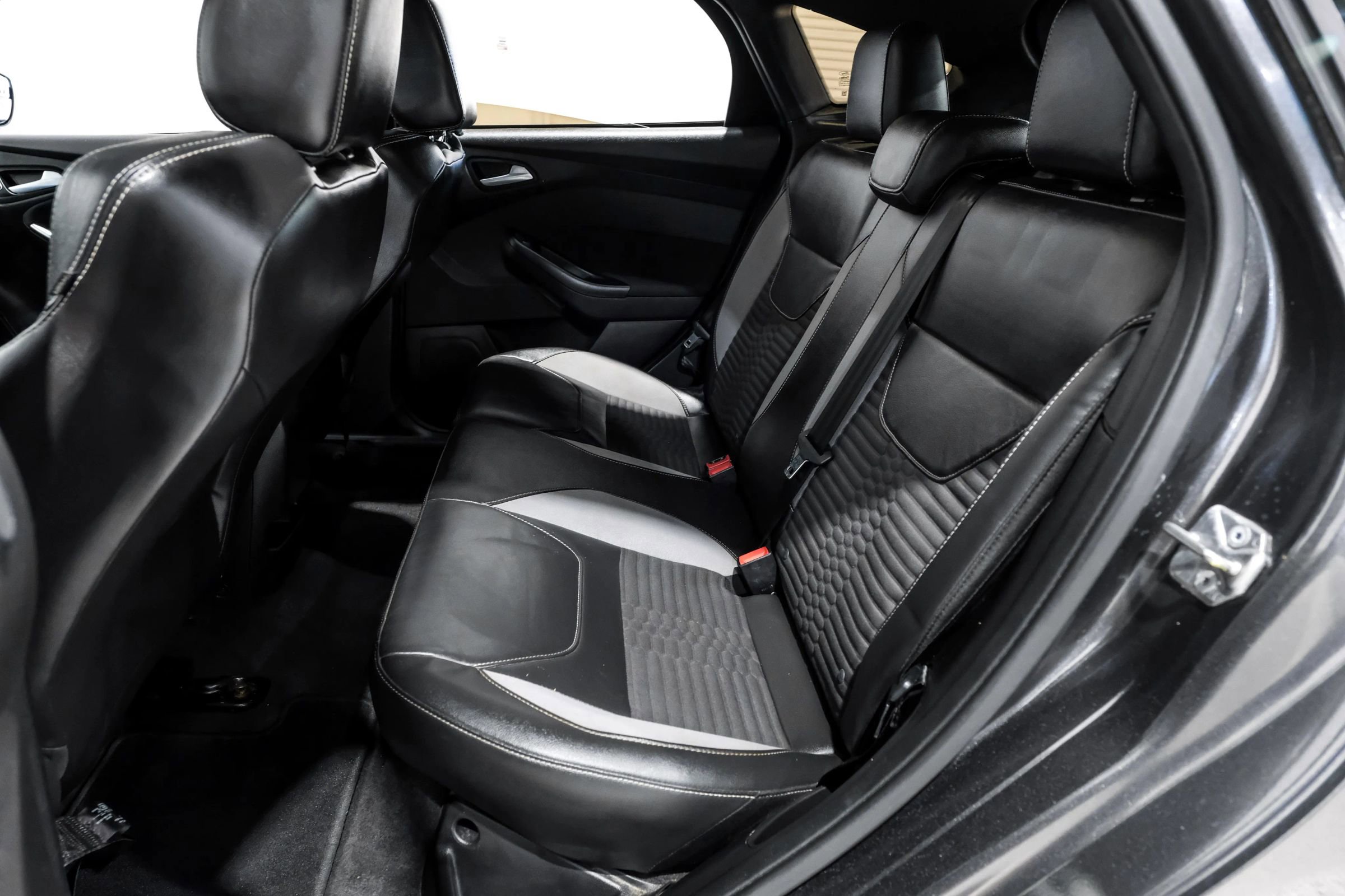 Used 2015 Ford Focus ST w/ Equipment Group 401A image 17