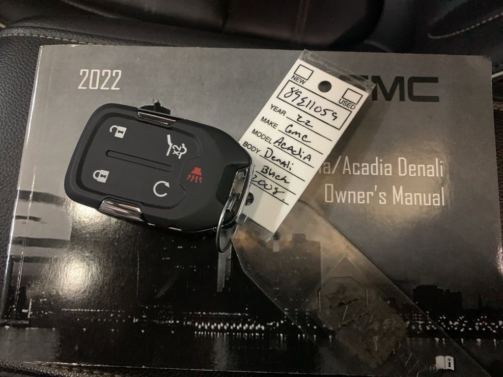 Used 2022 GMC Acadia Denali image 34