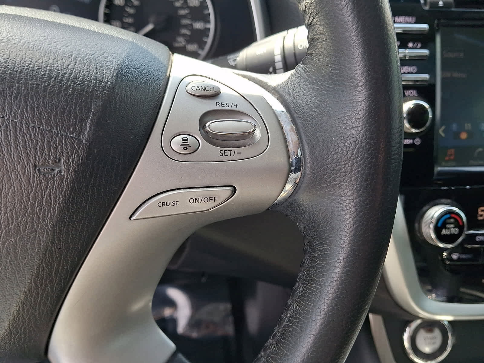 Used 2018 Nissan Murano SV w/ Premium Package FWD image 25
