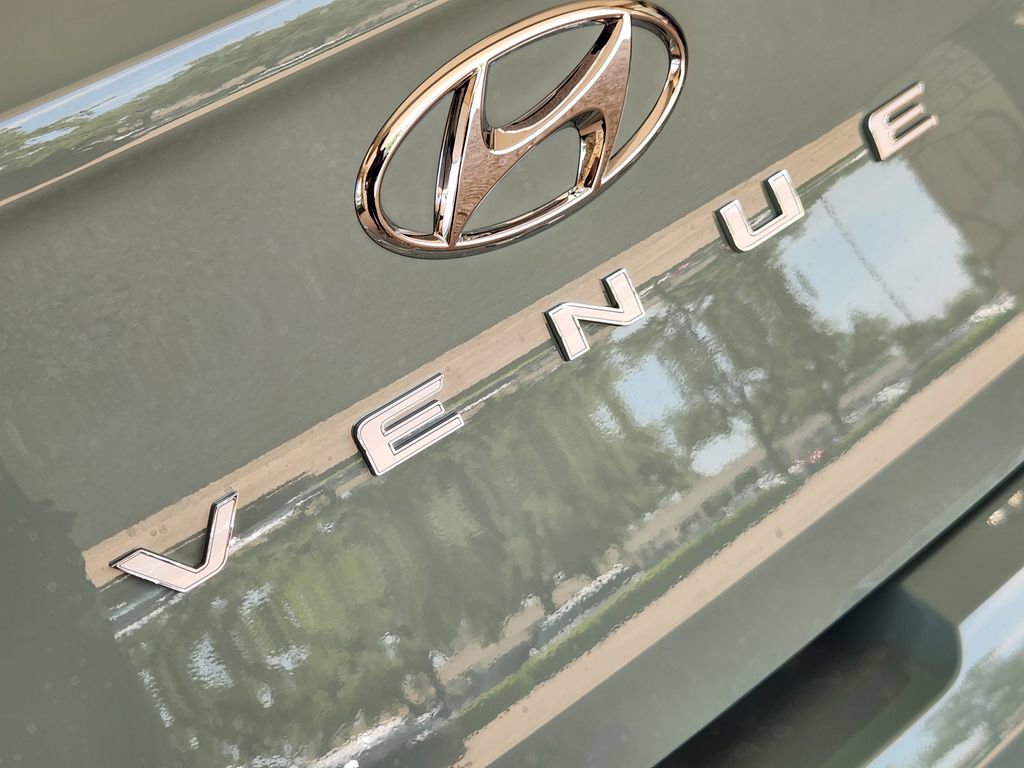 New 2026 Hyundai Venue SE FWD image 6
