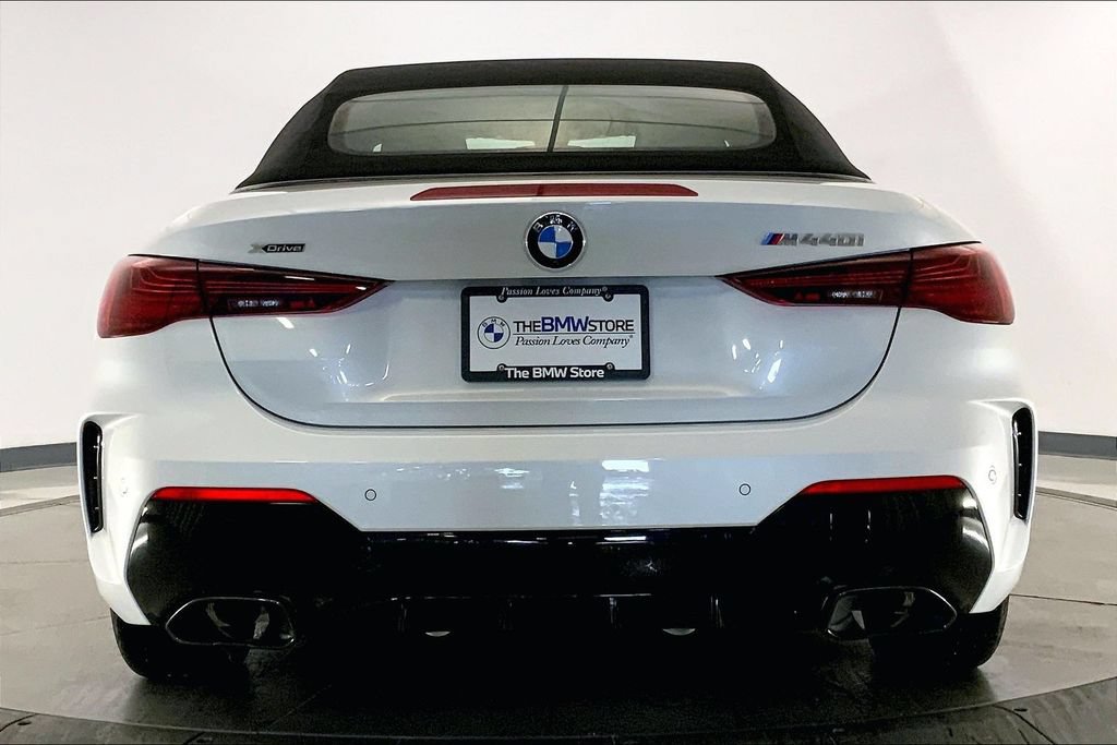 Used 2025 BMW 440i xDrive Convertible w/ Premium Package AWD/4WD image 3