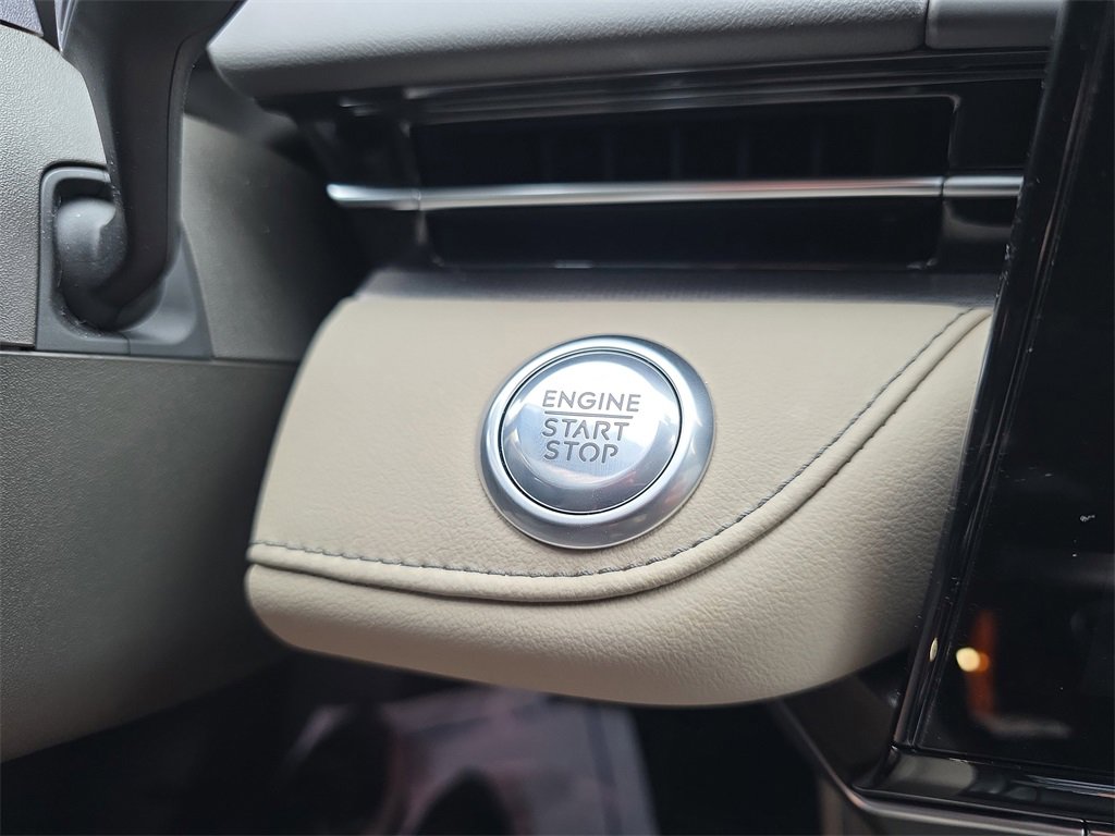 Used 2025 Lincoln Nautilus Premier w/ Equipment Group 102A image 26