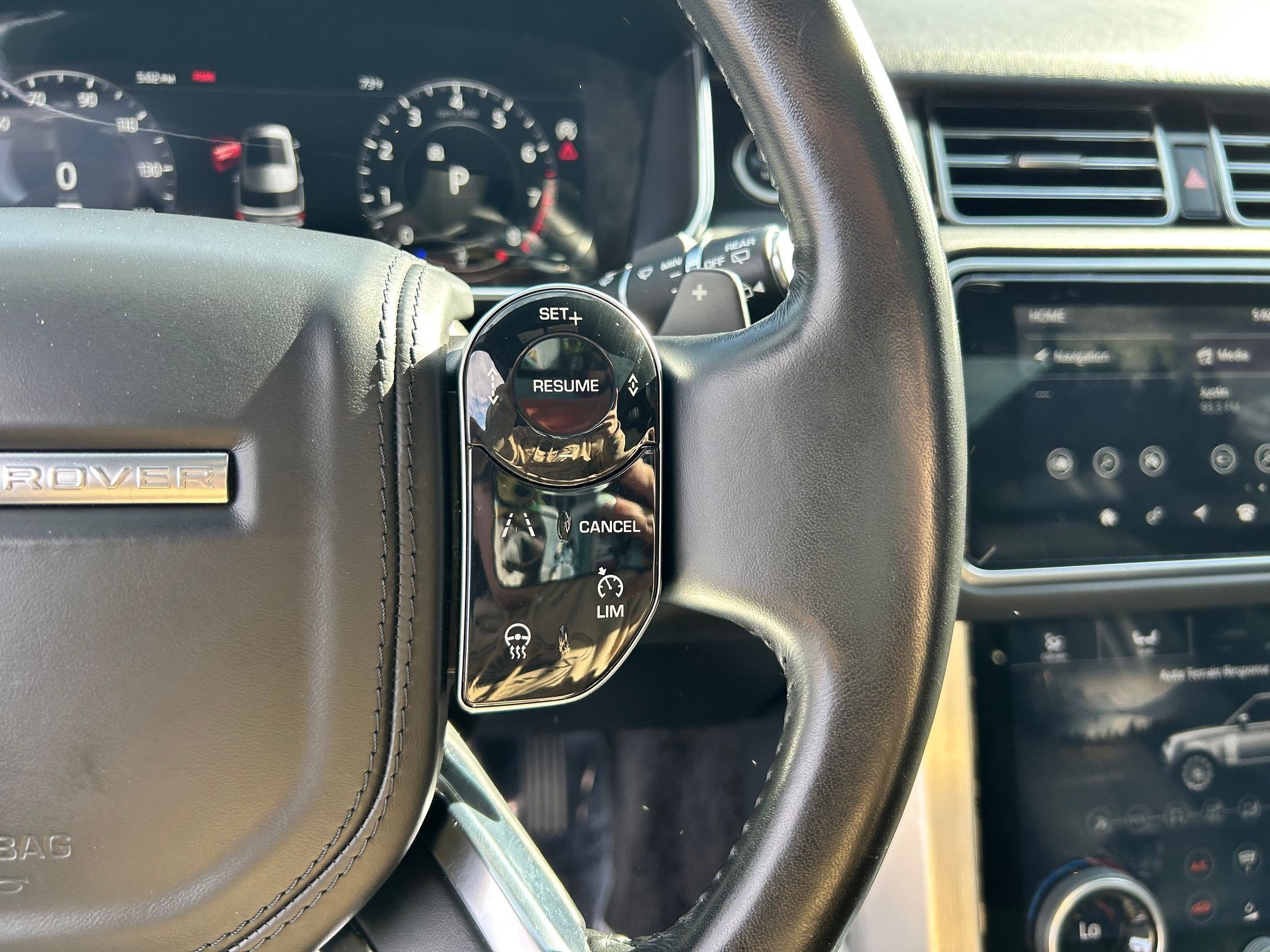 Used 2018 Land Rover Range Rover HSE AWD/4WD image 14