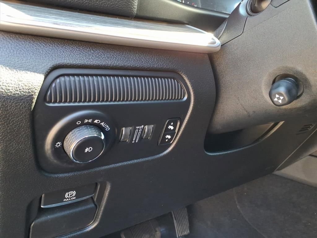 Used 2024 Jeep Wagoneer L Series III w/ Flexible Seating Group image 25