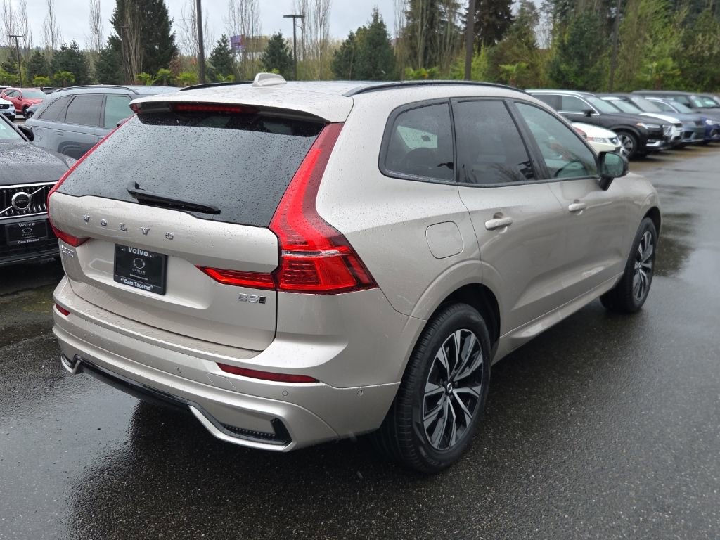 Certified 2025 Volvo XC60 B5 Plus image 2