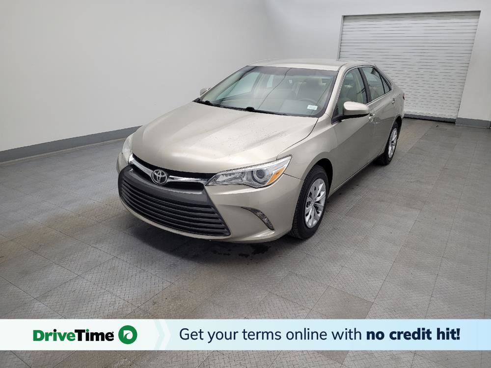 Used 2017 Toyota Camry LE image 1
