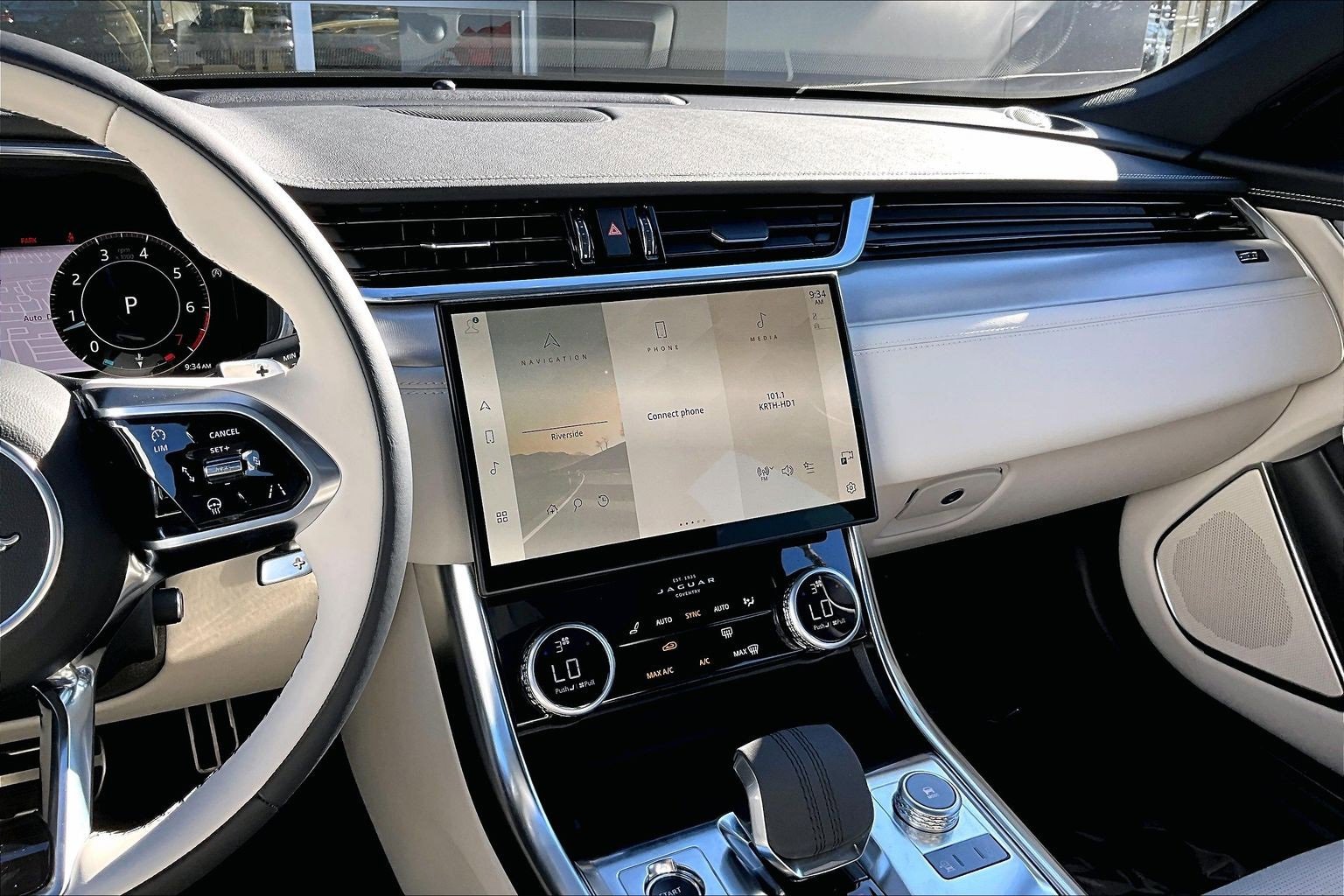 Used 2024 Jaguar XF R-Dynamic SE image 6