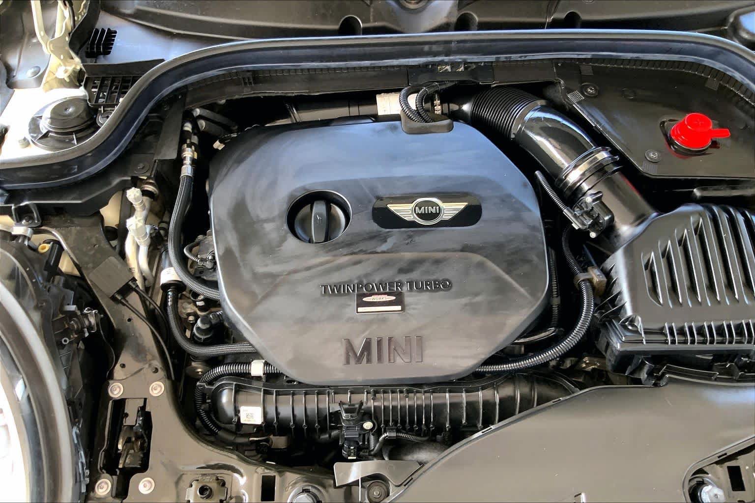 Used 2019 MINI Cooper S w/ Signature Upholstery Package FWD image 31