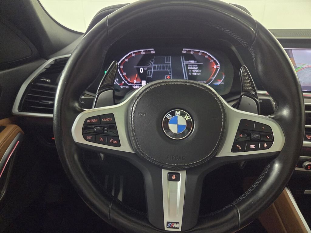 Used 2022 BMW X6 xDrive40i w/ M Sport Package AWD/4WD image 16