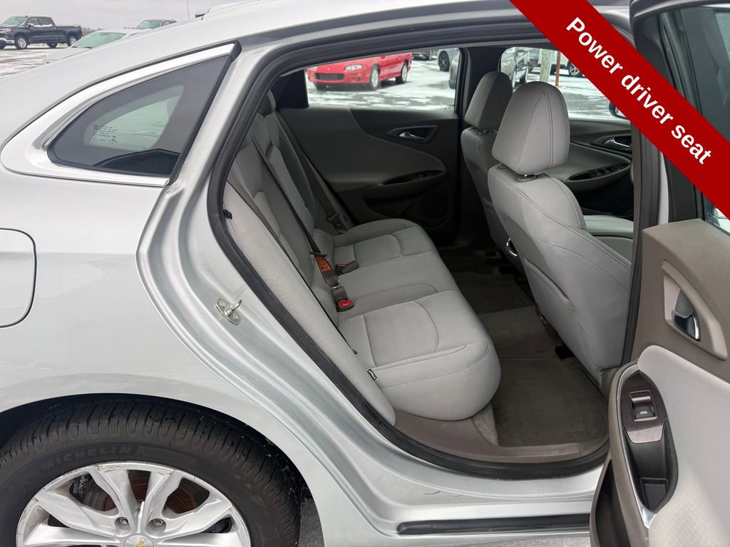 Used 2021 Chevrolet Malibu LT image 34