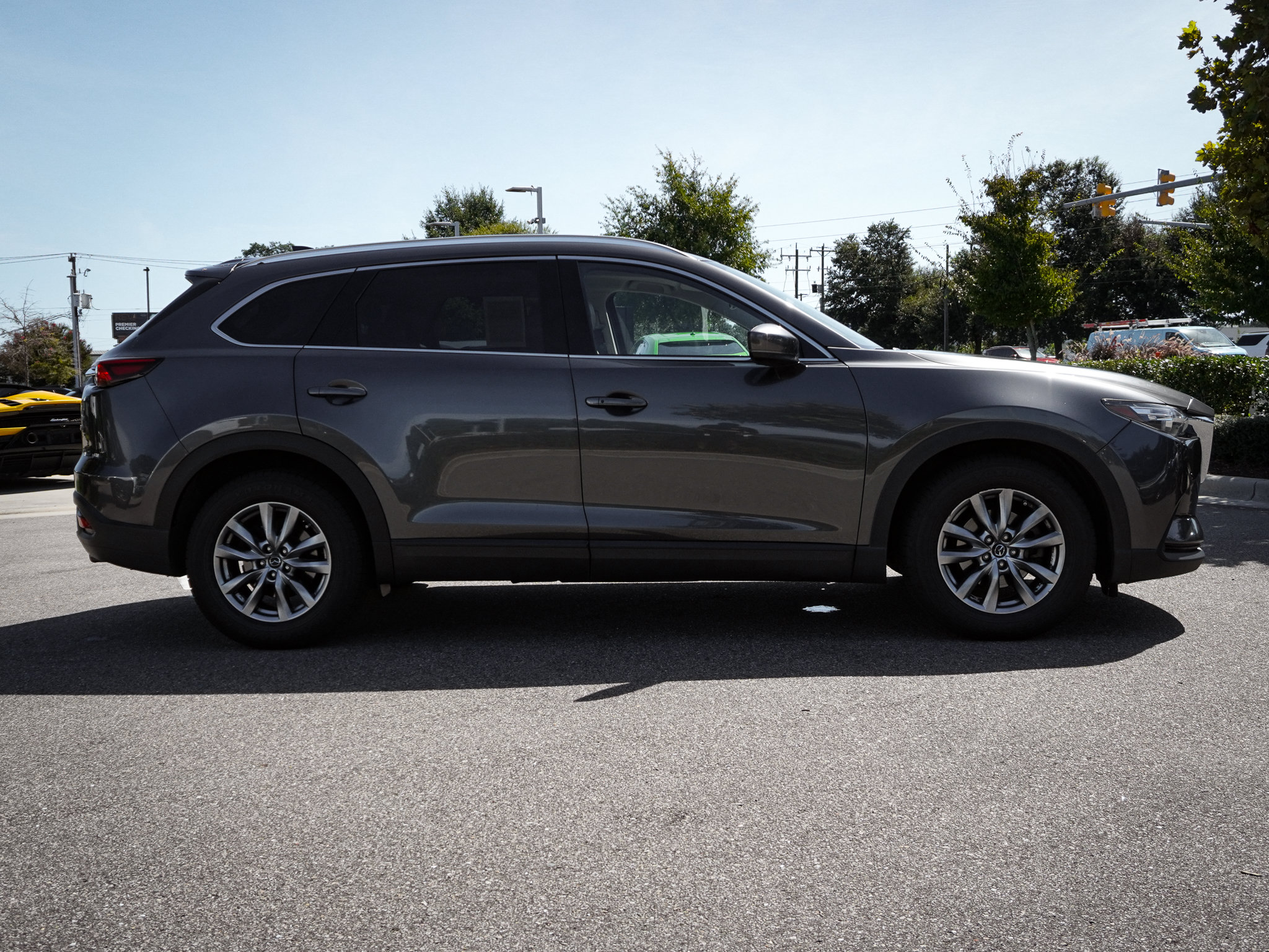 Used 2018 MAZDA CX-9 Touring w/ Touring Premium Package FWD image 11