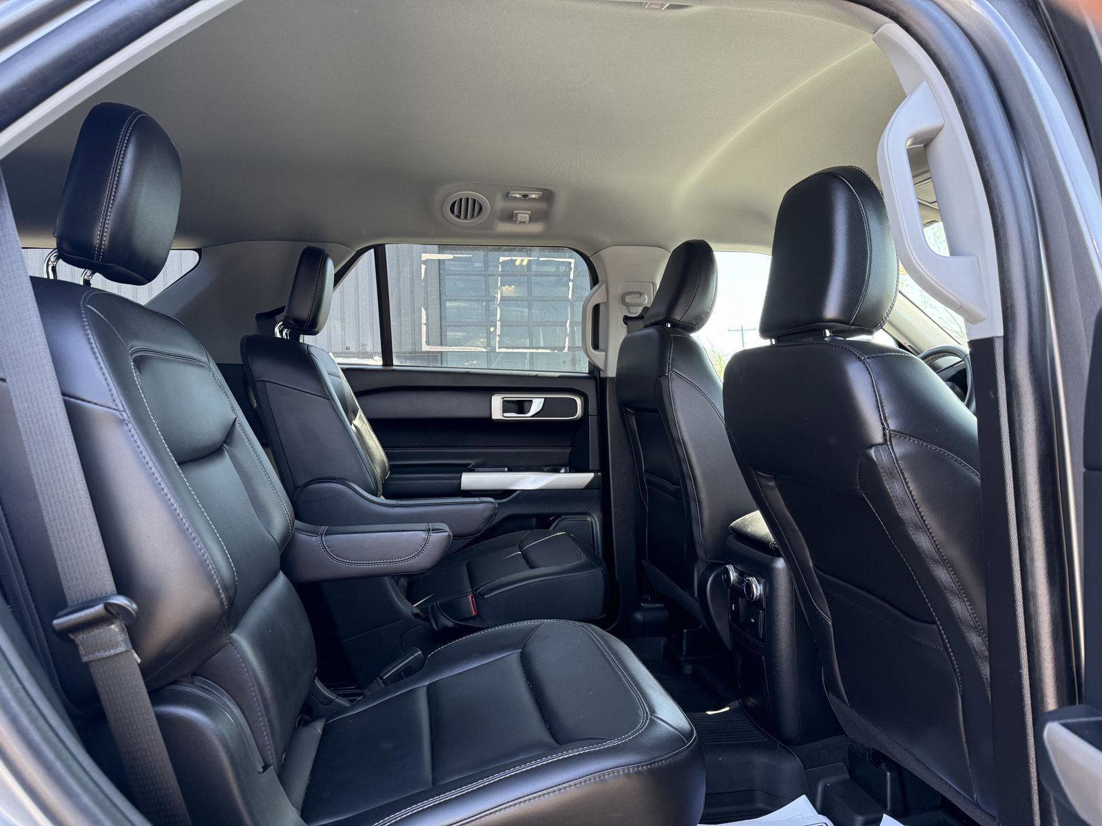 Used 2022 Ford Explorer XLT w/ Equipment Group 202A AWD/4WD image 12