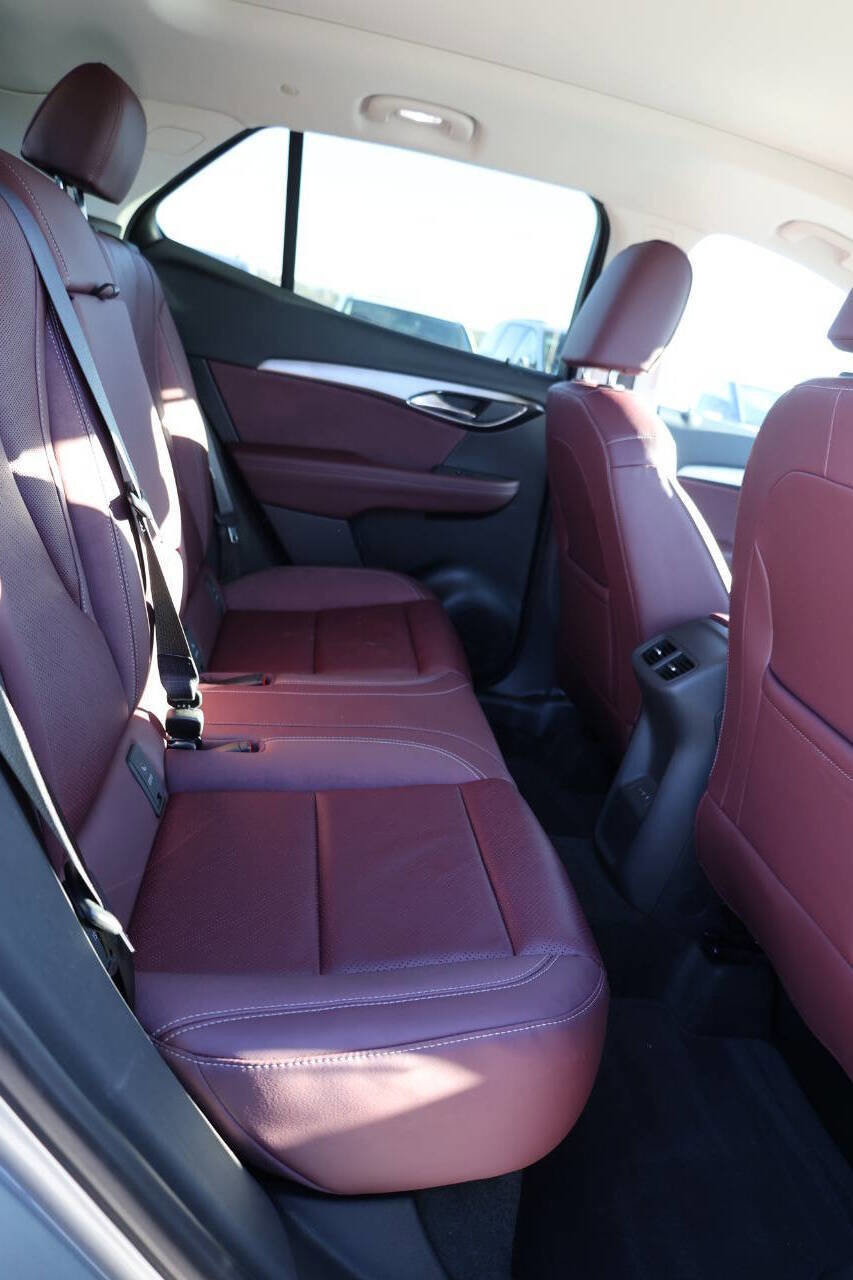 Used 2025 Buick Envision Sport Touring image 16