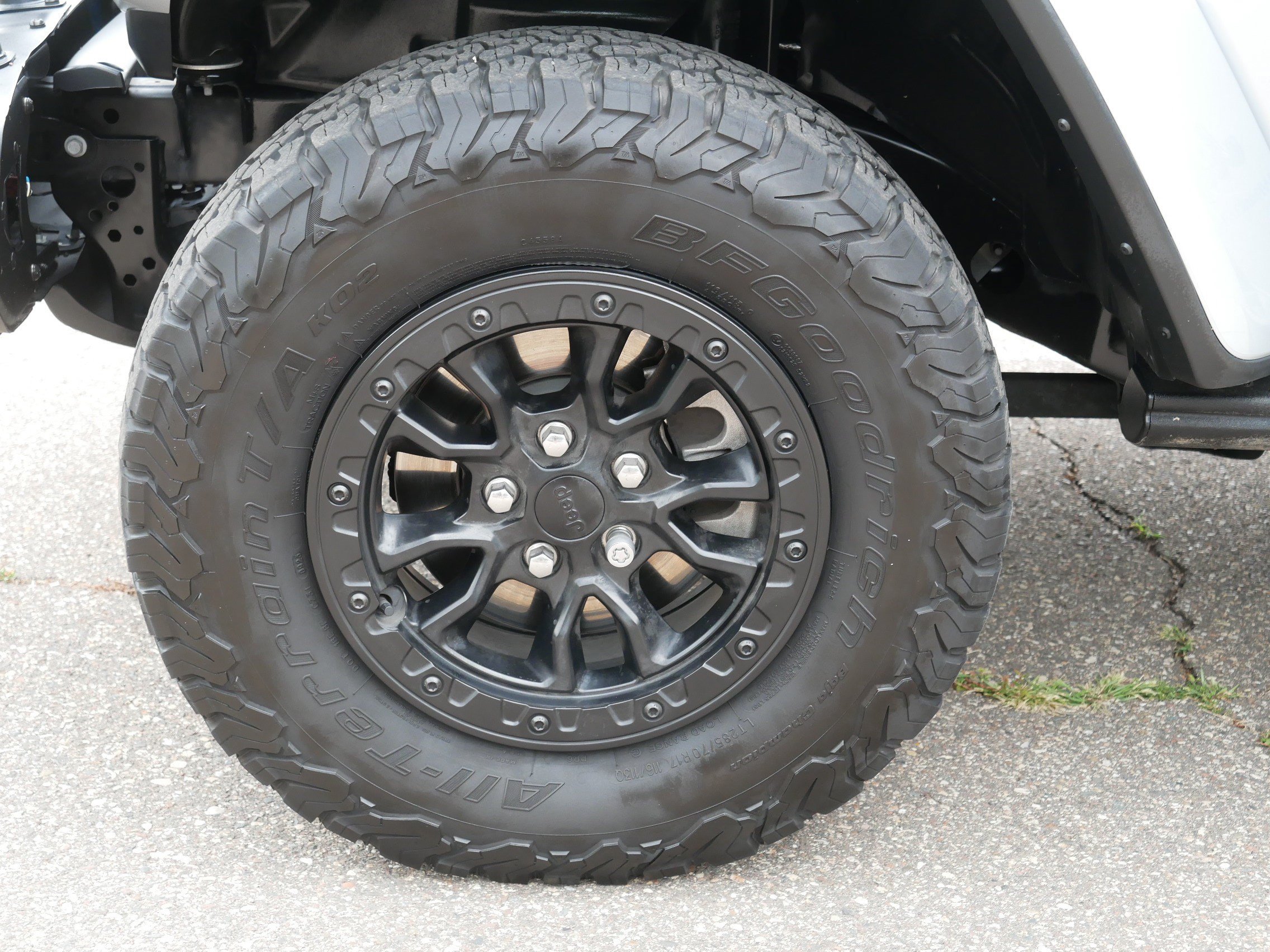 Used 2023 Jeep Wrangler Unlimited Rubicon 4xe AWD/4WD image 15