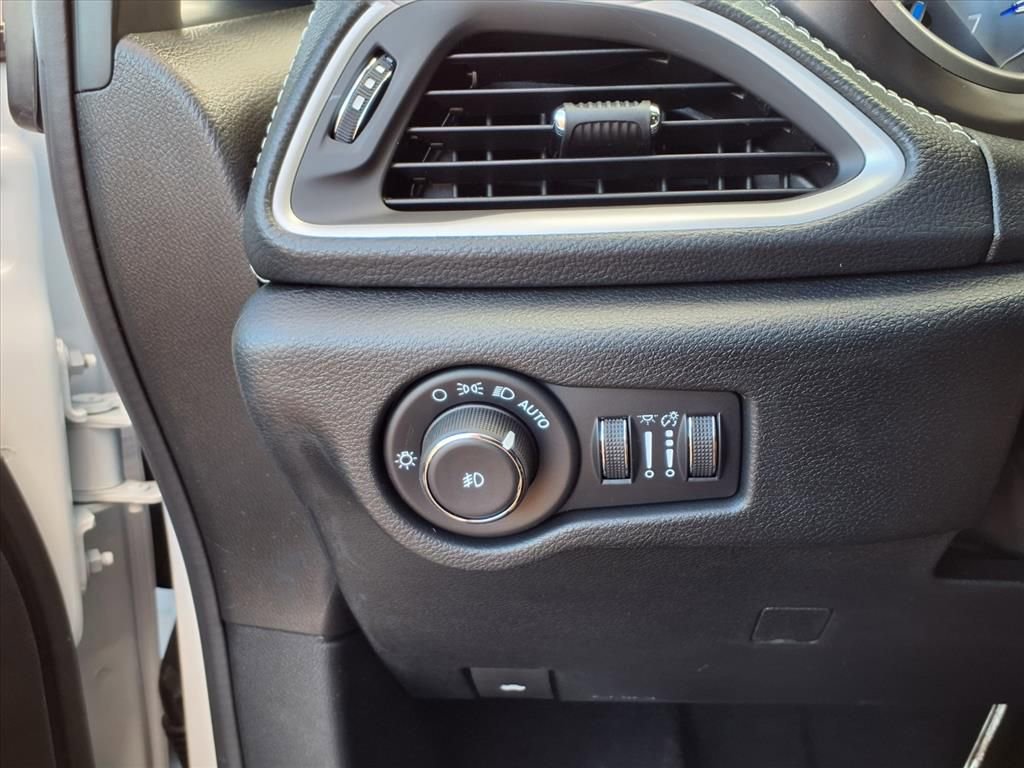 New 2026 Chrysler Pacifica Select w/ S Appearance Package AWD/4WD image 30