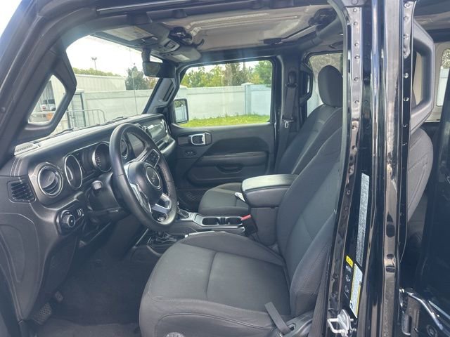 Used 2023 Jeep Wrangler Sahara image 13