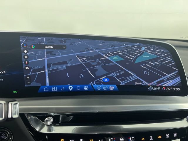 Used 2025 Cadillac Lyriq Sport AWD/4WD image 14