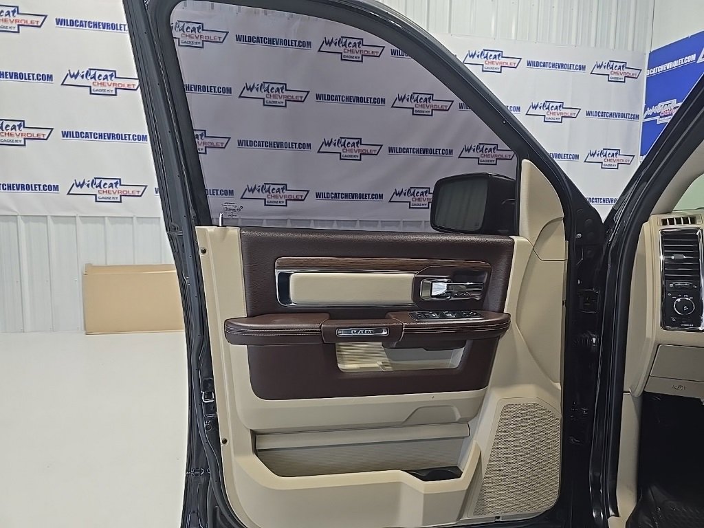 Used 2015 RAM 1500 Laramie w/ Convenience Group image 13