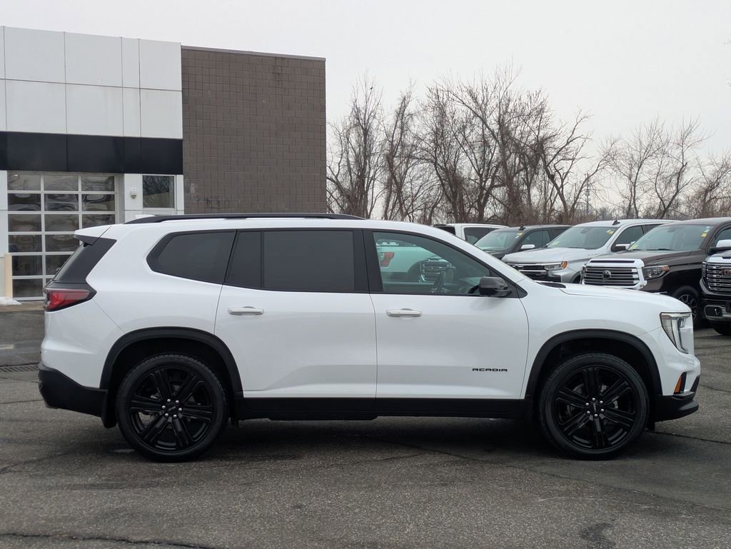 Used 2025 GMC Acadia Elevation w/ Black Edition image 2