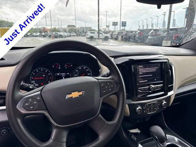Used 2023 Chevrolet Traverse LS FWD image 10
