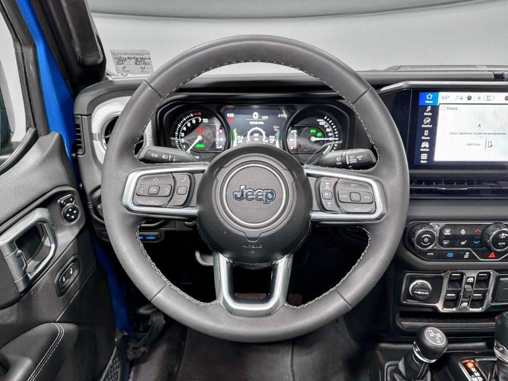 Used 2024 Jeep Wrangler Sahara image 9