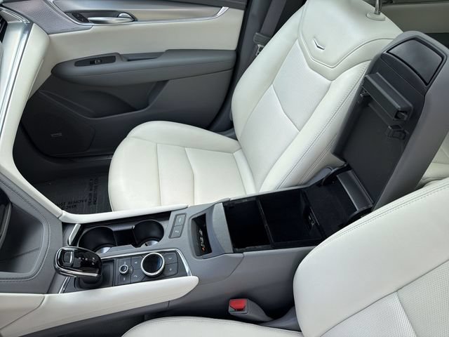 Used 2023 Cadillac XT5 Premium Luxury w/ LPO, Floor Liner Package AWD/4WD image 23