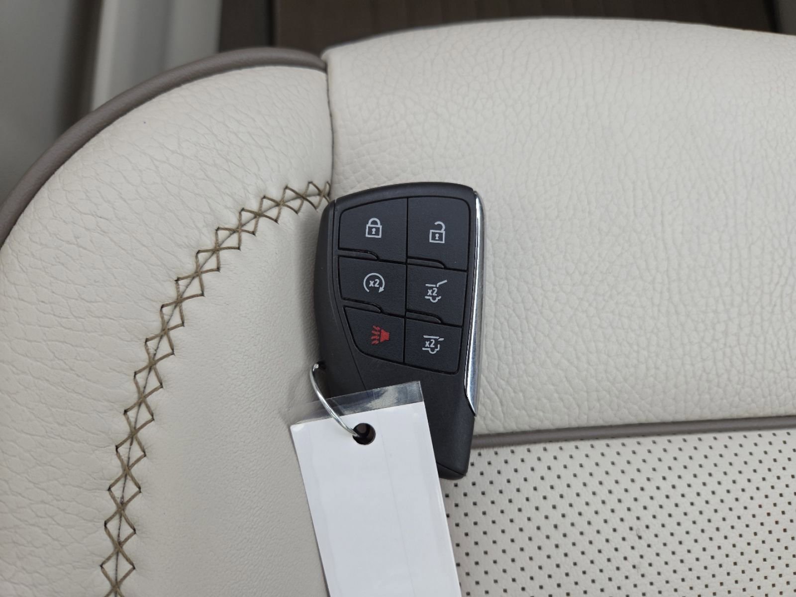 Used 2022 GMC Yukon XL Denali image 39