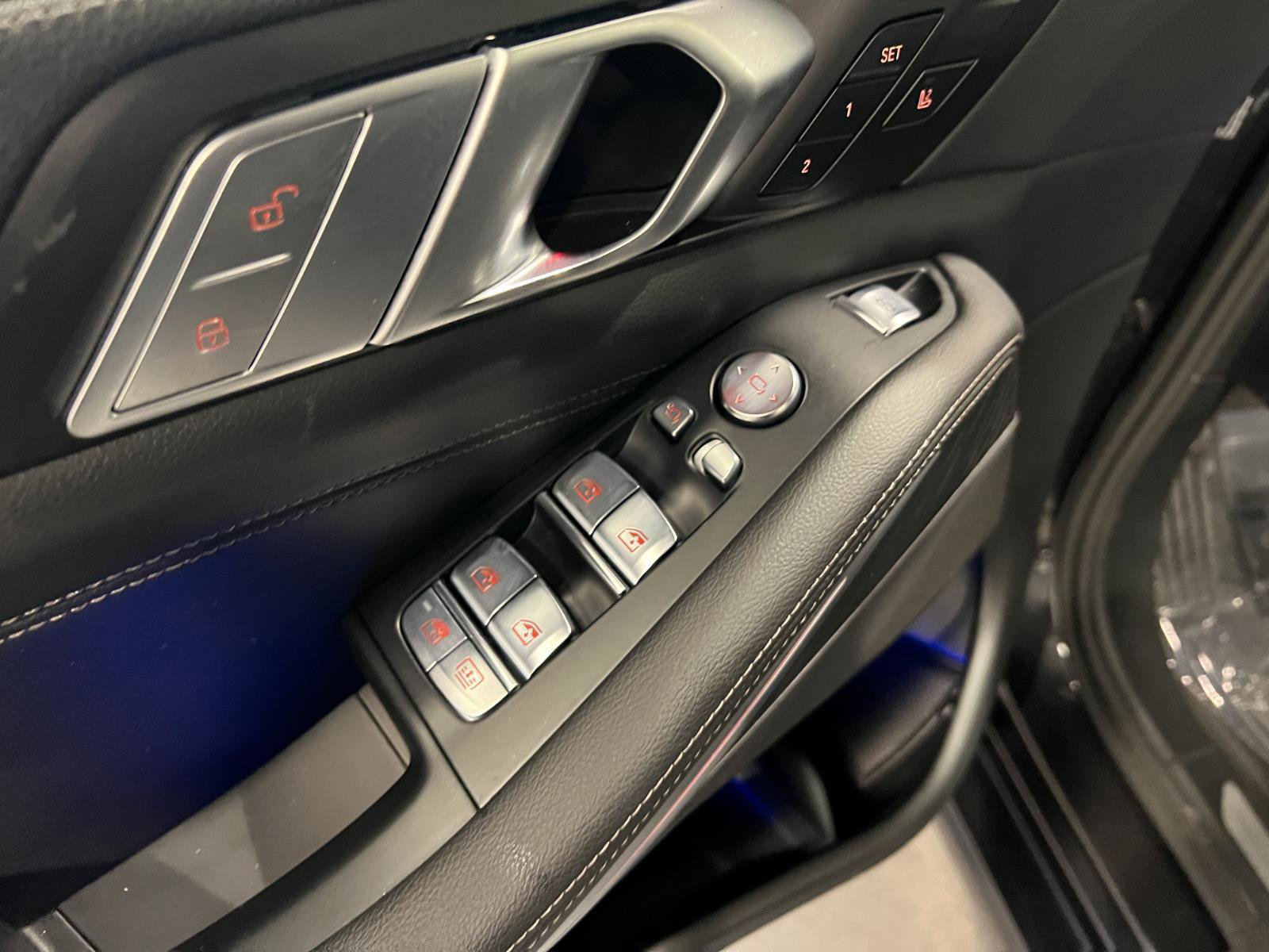 Used 2022 BMW X7 xDrive40i w/ Premium Package image 28