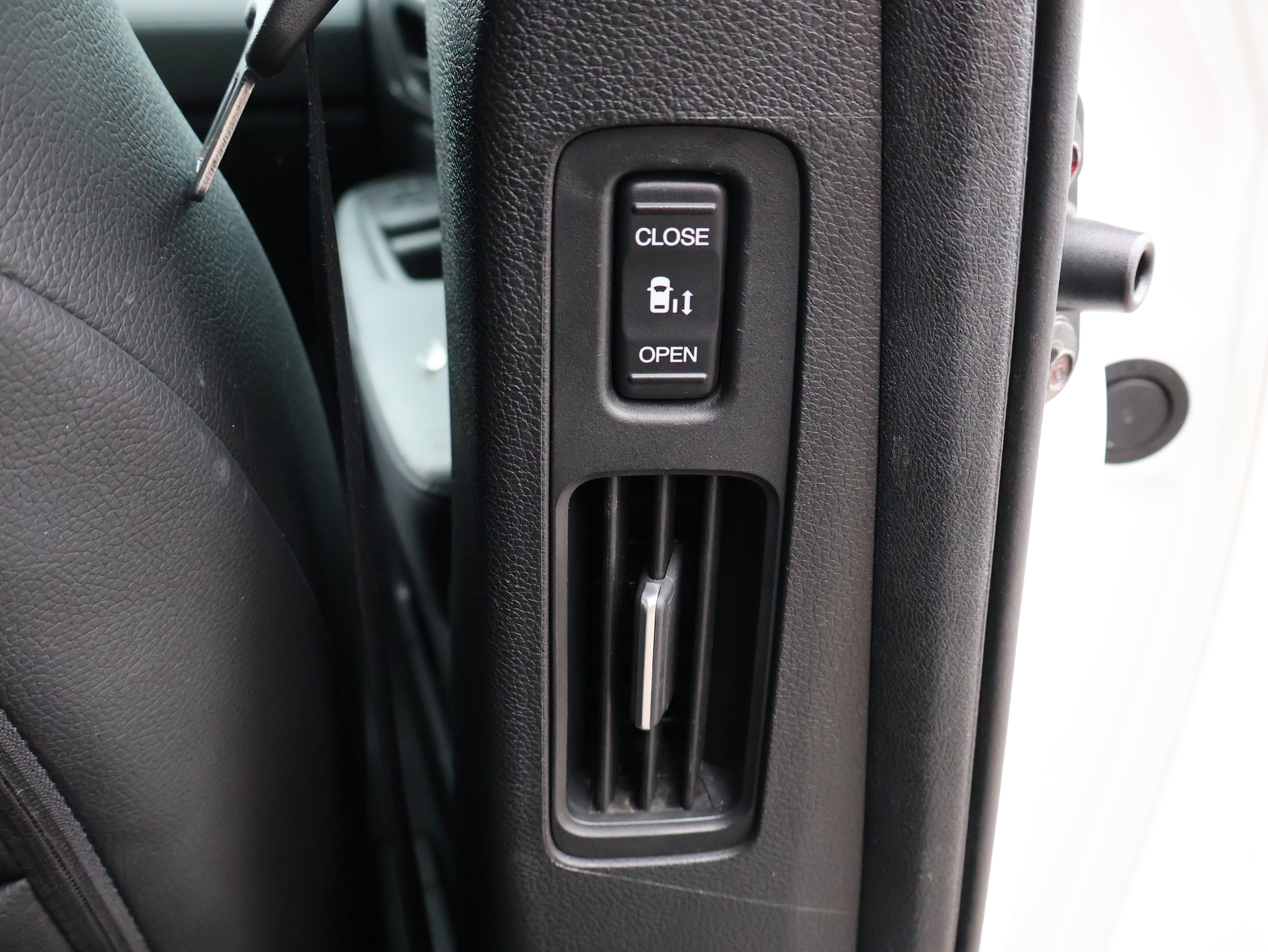 Used 2025 Honda Odyssey Sport-L image 16