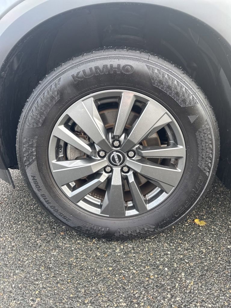 Used 2024 Nissan Pathfinder SV image 41