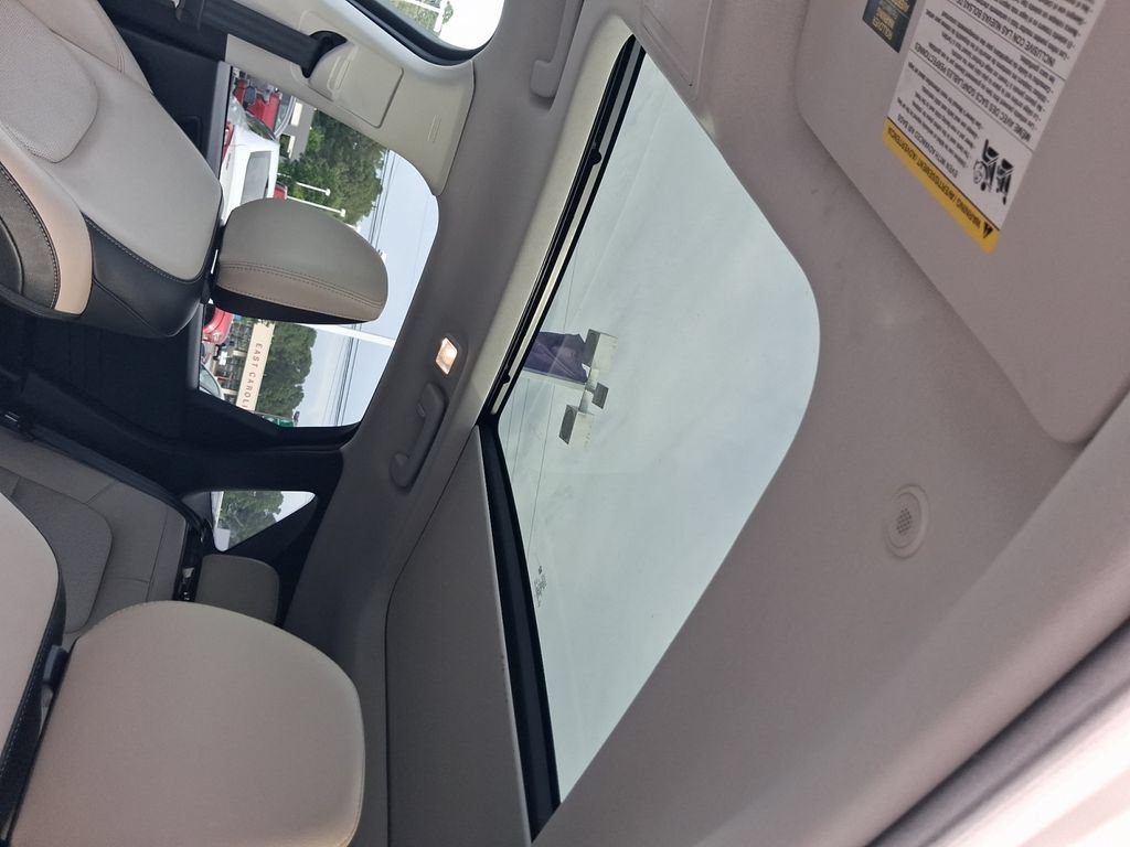 Used 2022 Ford Escape SEL FWD image 16