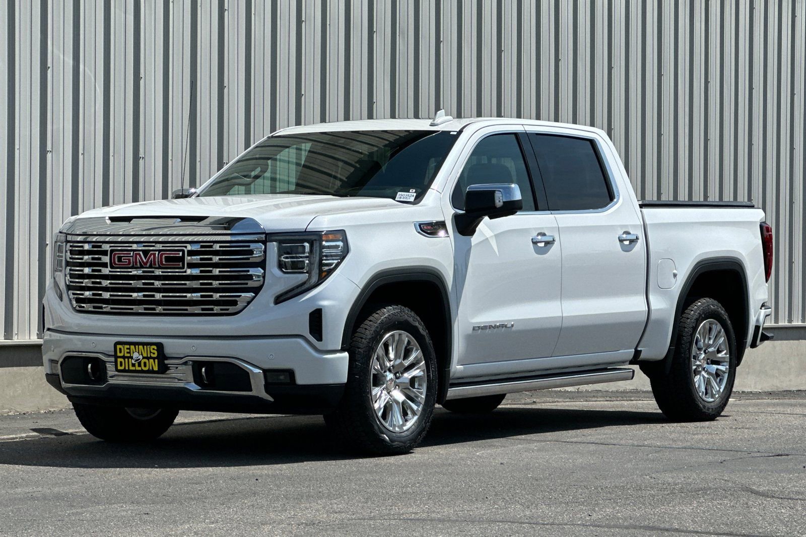 Used 2025 GMC Sierra 1500 Denali w/ Technology Package AWD/4WD image 8