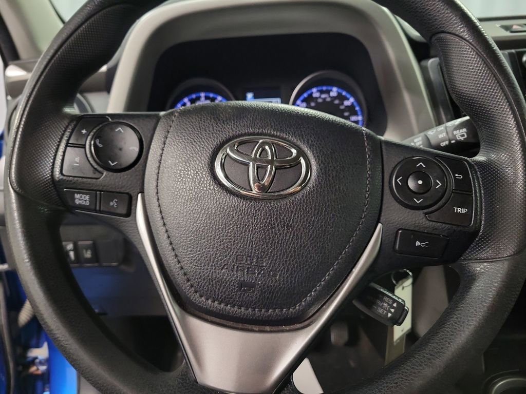 Used 2017 Toyota RAV4 LE image 17