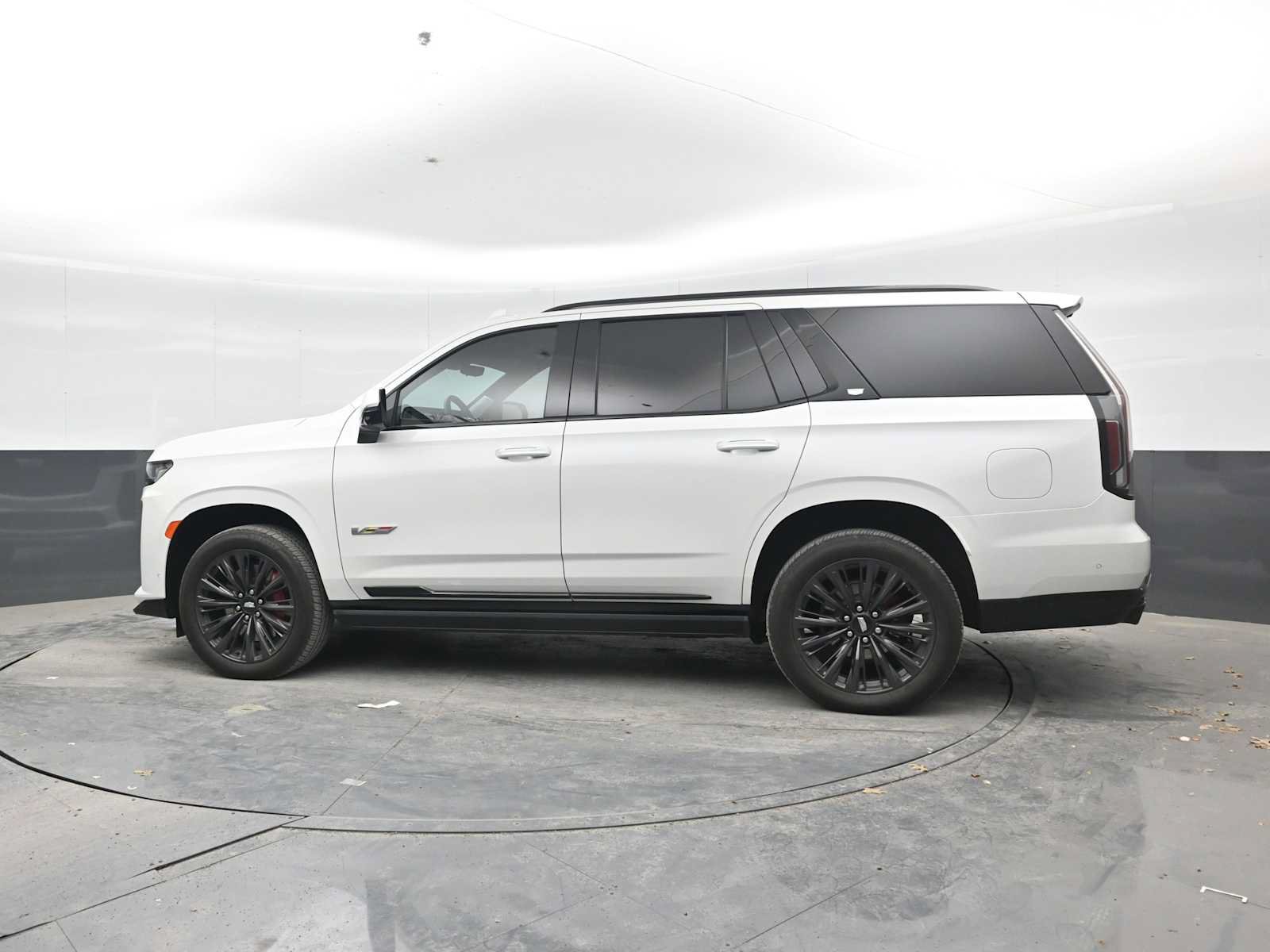 Used 2024 Cadillac Escalade V w/ LPO, ONYX Package AWD/4WD image 3