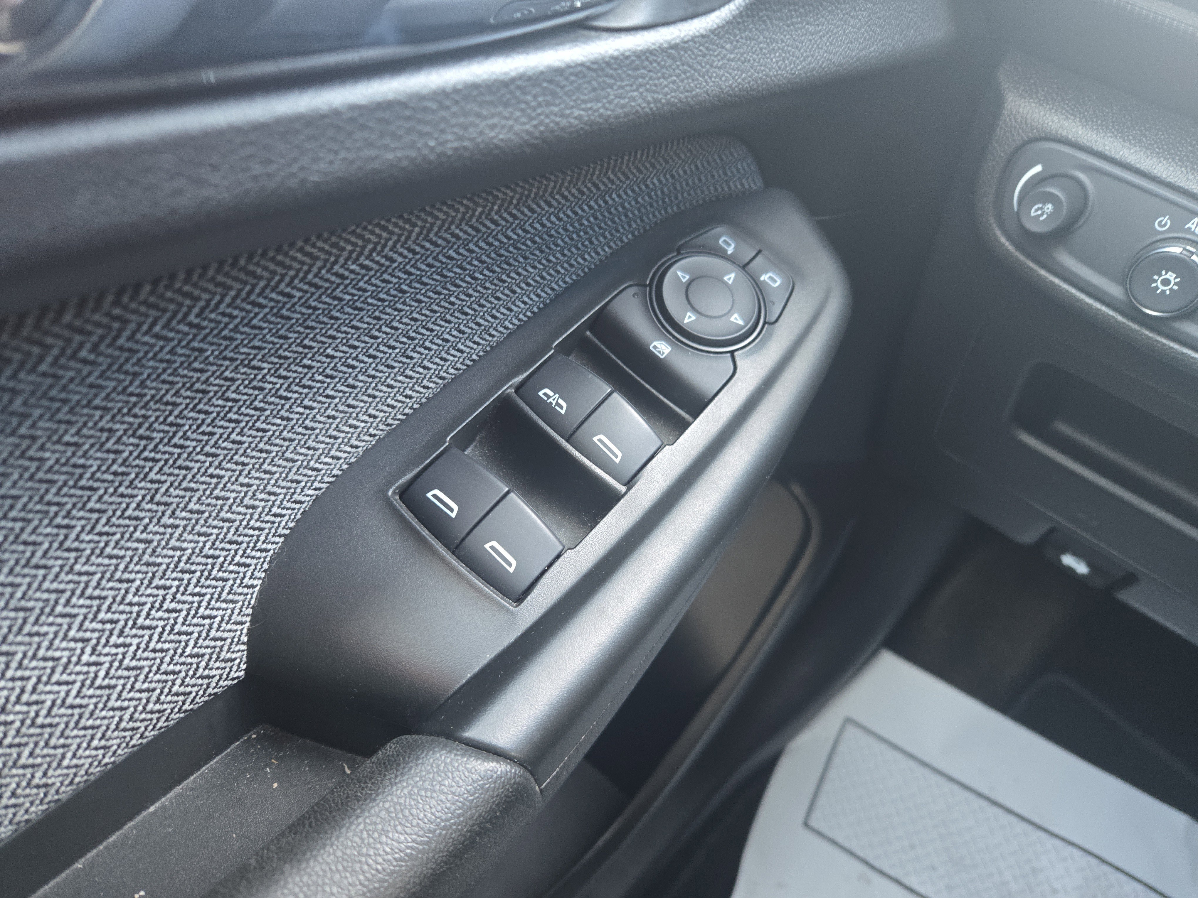 Certified 2021 Chevrolet TrailBlazer LT w/ Convenience Package image 13