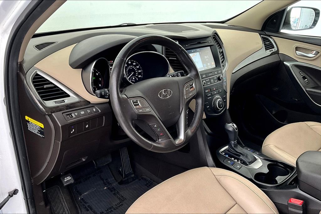 Used 2017 Hyundai Santa Fe Sport image 16