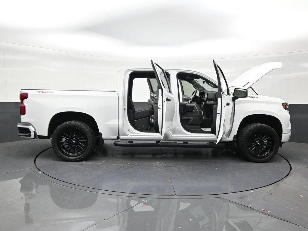 Used 2024 Chevrolet Silverado 1500 RST w/ Redline Edition AWD/4WD image 29