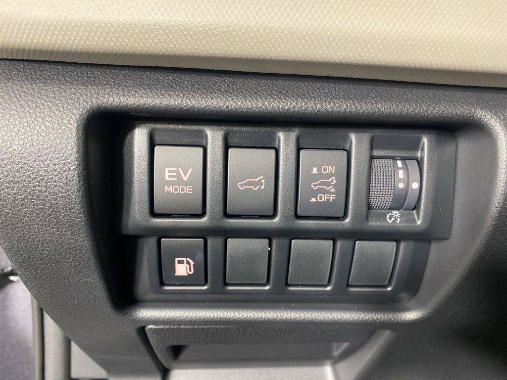 Used 2025 Subaru Forester Limited AWD/4WD image 29