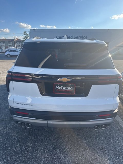 New 2026 Chevrolet Traverse LT w/ Sun and Wheel Package image 5