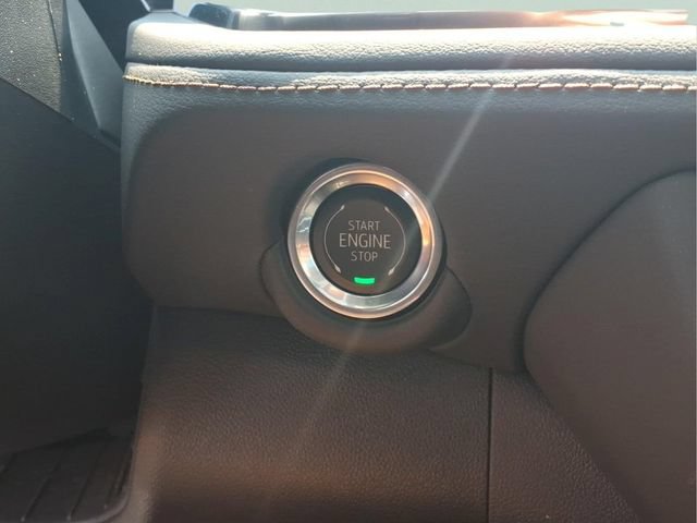 Used 2026 Chevrolet Suburban High Country AWD/4WD image 10