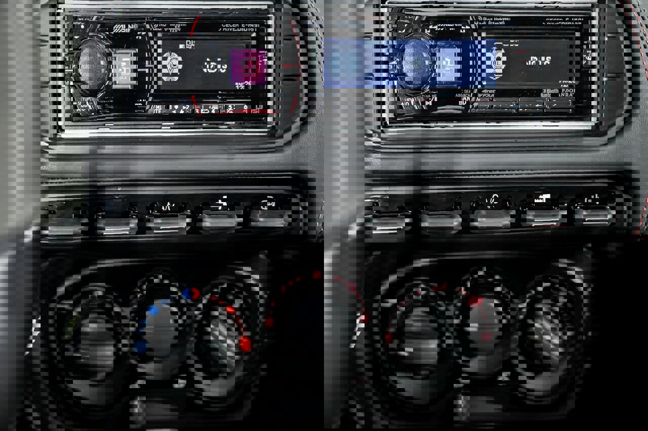 Used 2020 Alfa Romeo 4C Spider image 33