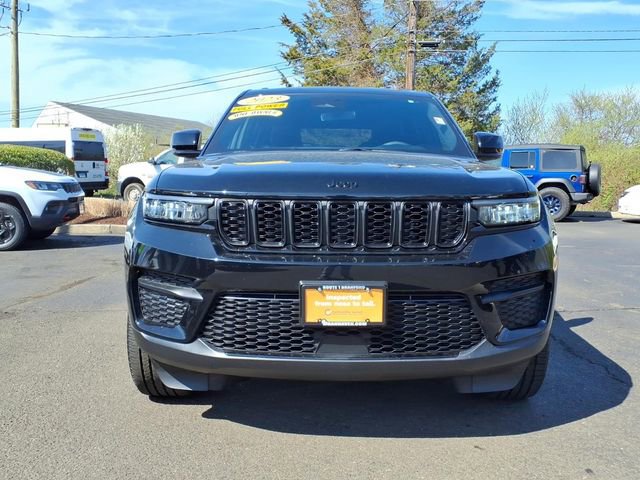 Certified 2023 Jeep Grand Cherokee Altitude AWD/4WD image 2