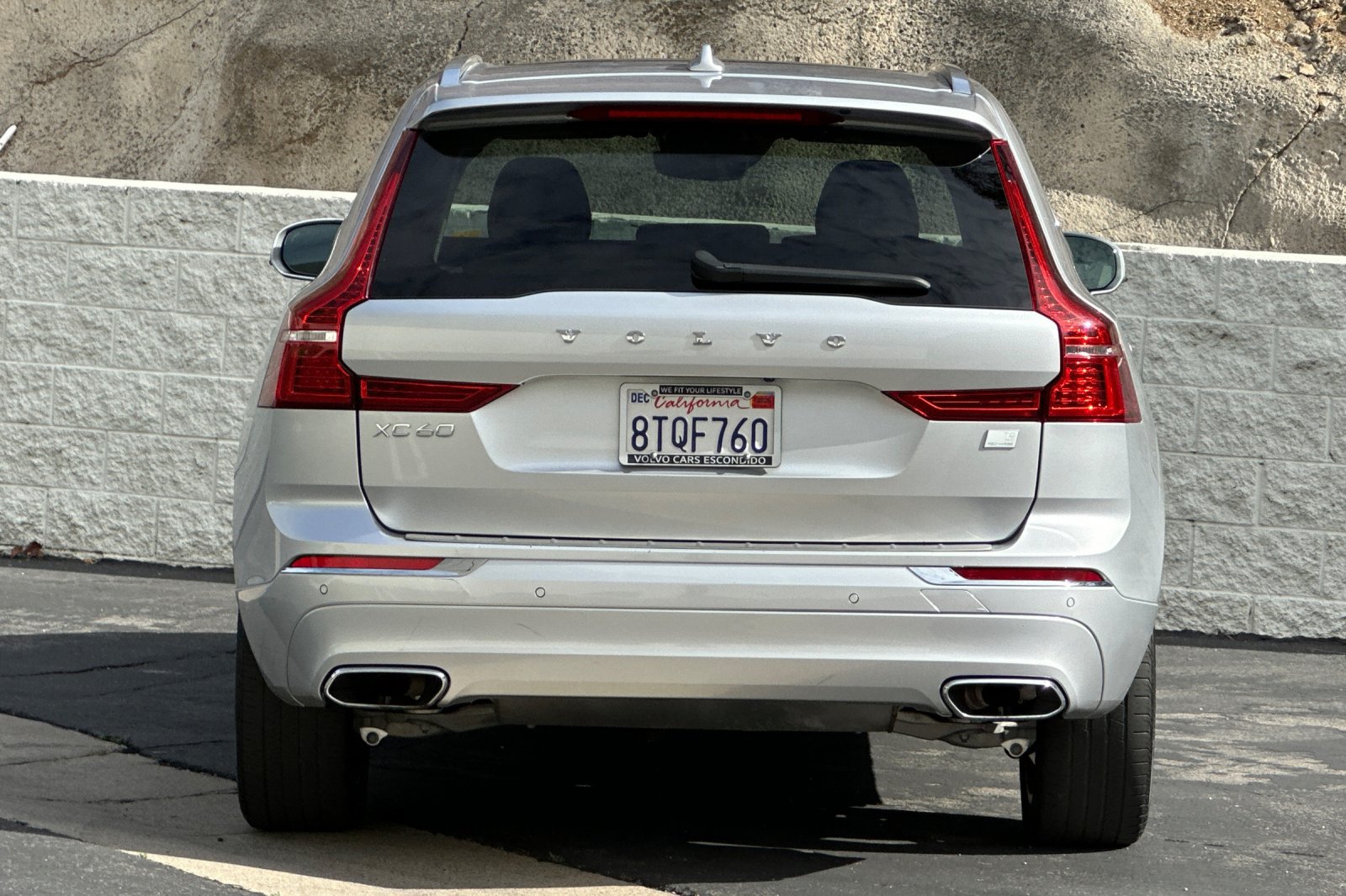 Used 2021 Volvo XC60 T8 Inscription Expression w/ Advanced Package AWD/4WD image 5