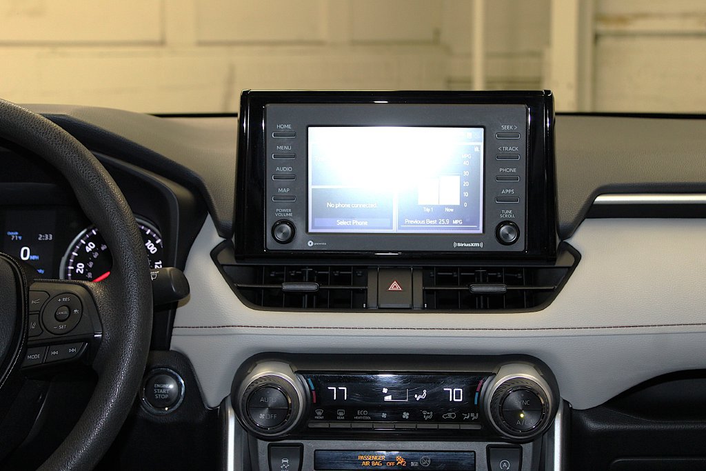 Used 2021 Toyota RAV4 XLE AWD/4WD image 15