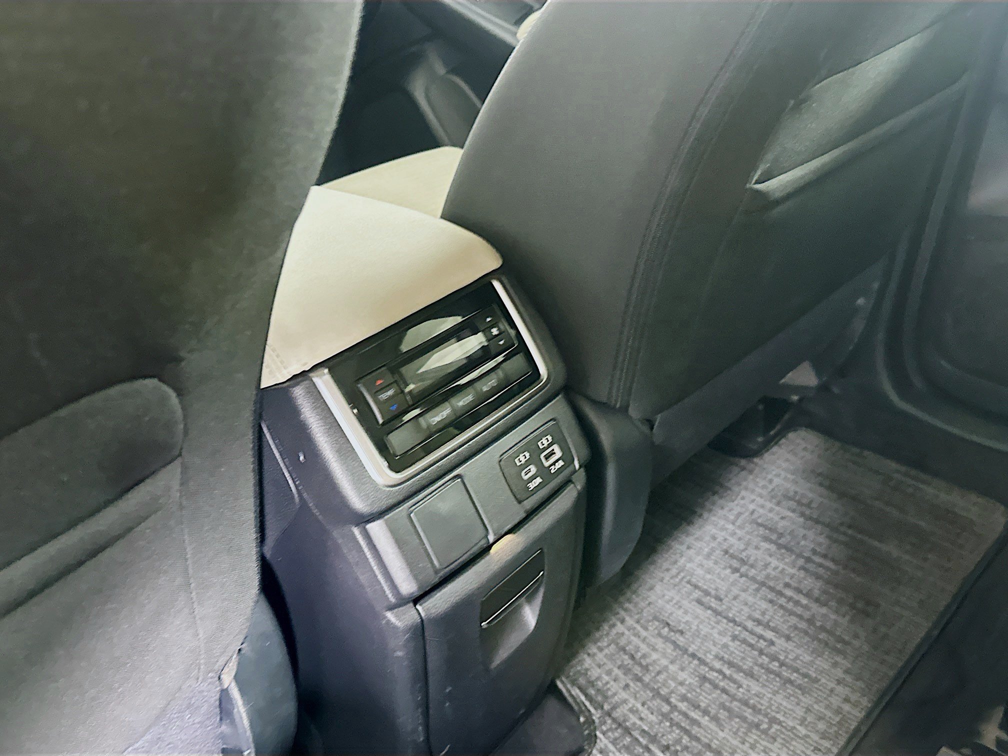 Used 2025 Subaru Ascent Premium AWD/4WD image 25