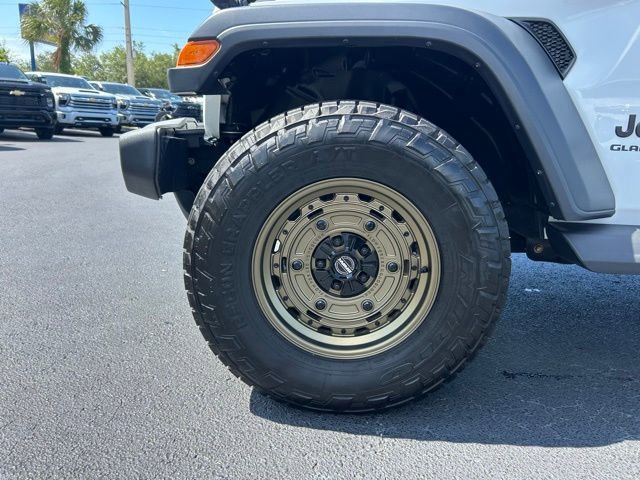 Used 2020 Jeep Gladiator Sport w/ Quick Order Package 24S AWD/4WD image 9
