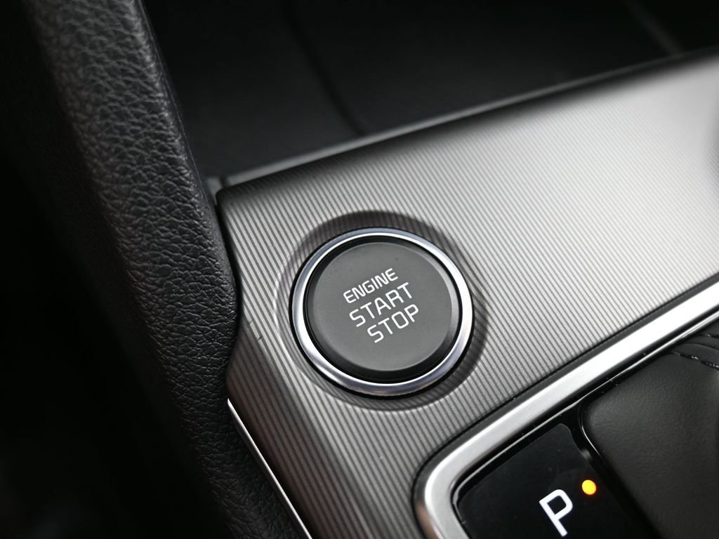 Used 2026 Kia Sportage EX w/ EX Panorama Roof Package image 47