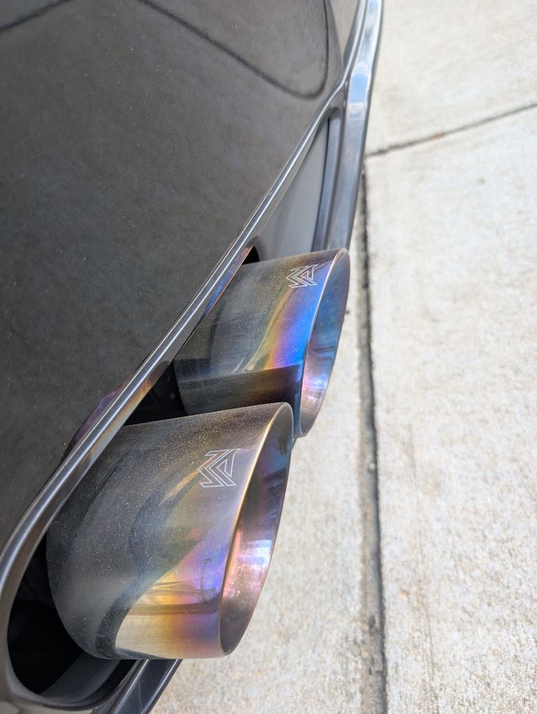 Used 2016 Nissan GT-R Premium image 18