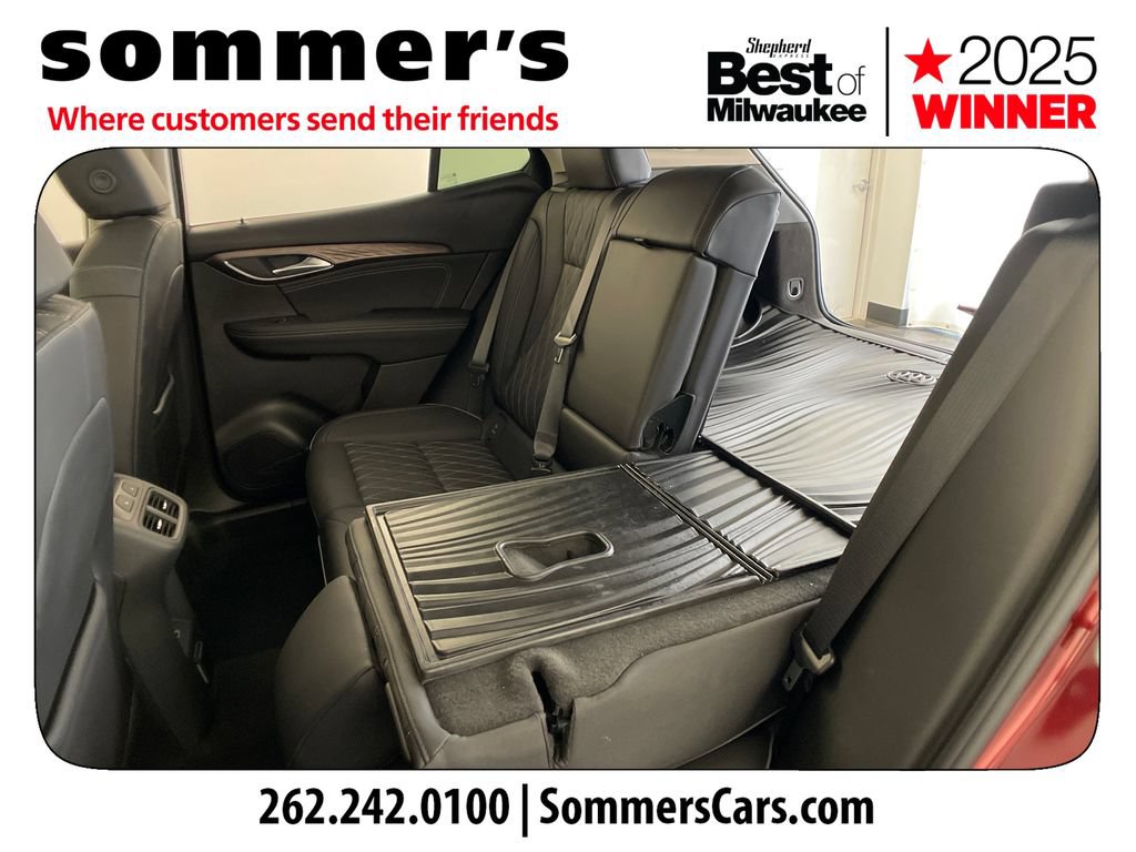 Used 2023 Buick Envision Avenir AWD/4WD image 28